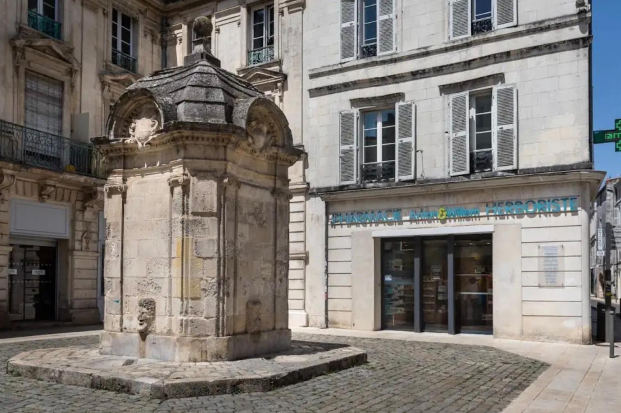 Les Apparts De Charly Duplex Cosy Au Marche Hyper Centre La Rochelle Tout A Pied المظهر الخارجي الصورة